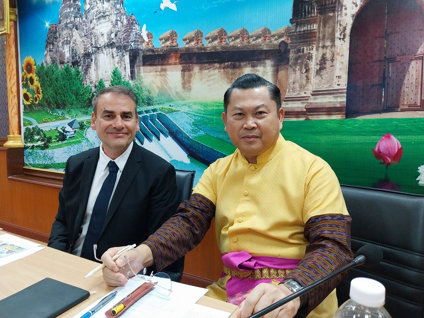 Με τον Αναπληρωτή Κυβερνήτη της επαρχίας Lopburi κ. Prancha Pepatang