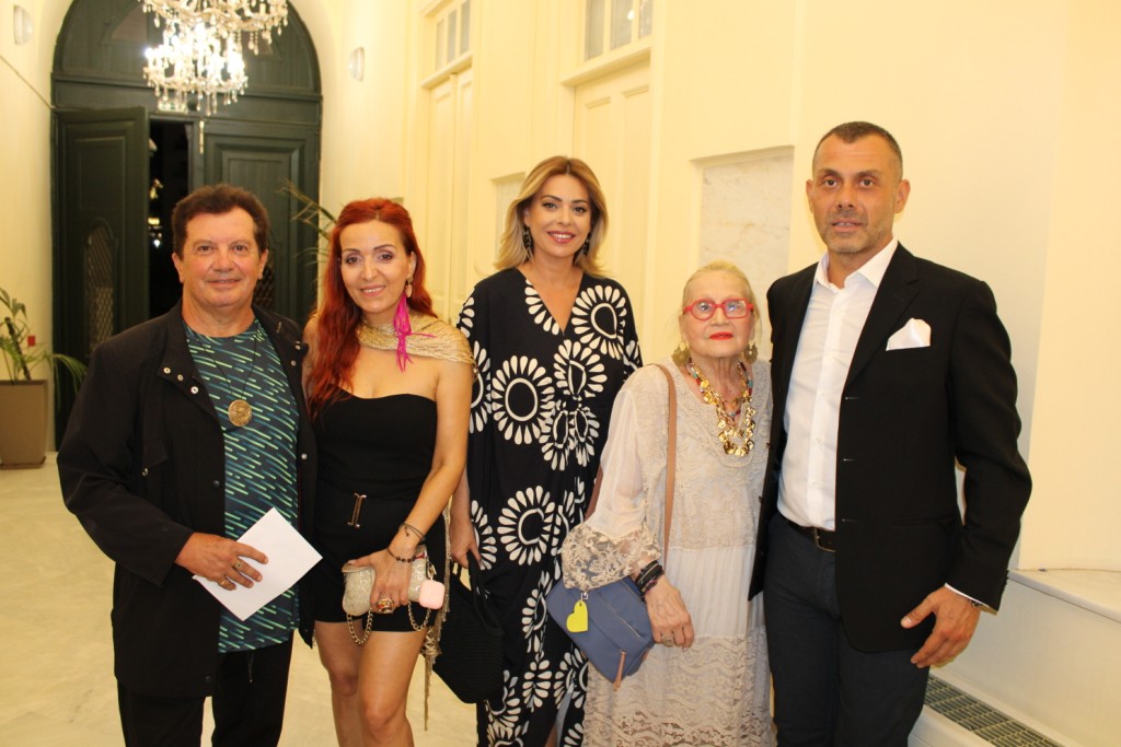 Κώστας Ευαγγελάτος Αναστασία Γκούβα Δώρα Λοίζου Χριστίνα Μούρα Χρήστος ΠετρίδηςJPG