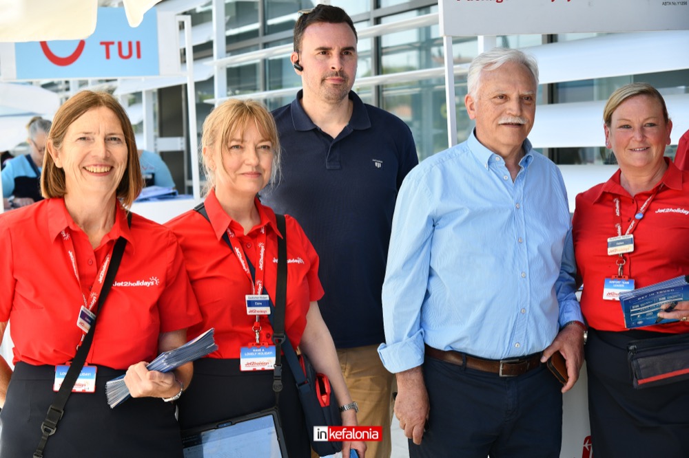 tui jet212