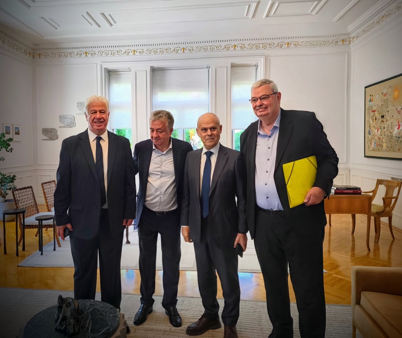 ΣΥΝΑΝΤΗΣΗ ΠΕΡΙΦΕΡΕΙΑΡΧΗ ΙΟΝΙΩΝ ΝΗΣΩΝ ΜΕ ΠΡΩΘΥΠΟΥΡΓΟ 30.05.25 2 μεγάλη