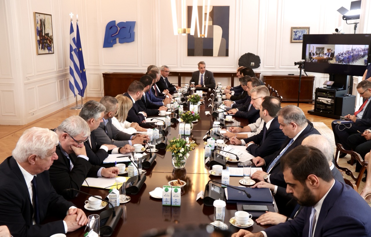 ΣΥΝΑΝΤΗΣΗ ΠΕΡΙΦΕΡΕΙΑΡΧΗ ΙΟΝΙΩΝ ΝΗΣΩΝ ΜΕ ΠΡΩΘΥΠΟΥΡΓΟ 30.05.25 3 μεγάλη