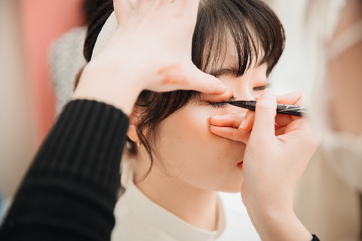 eyeliner, μακιγιαζ, ματια, καλλυντικα, maybelline