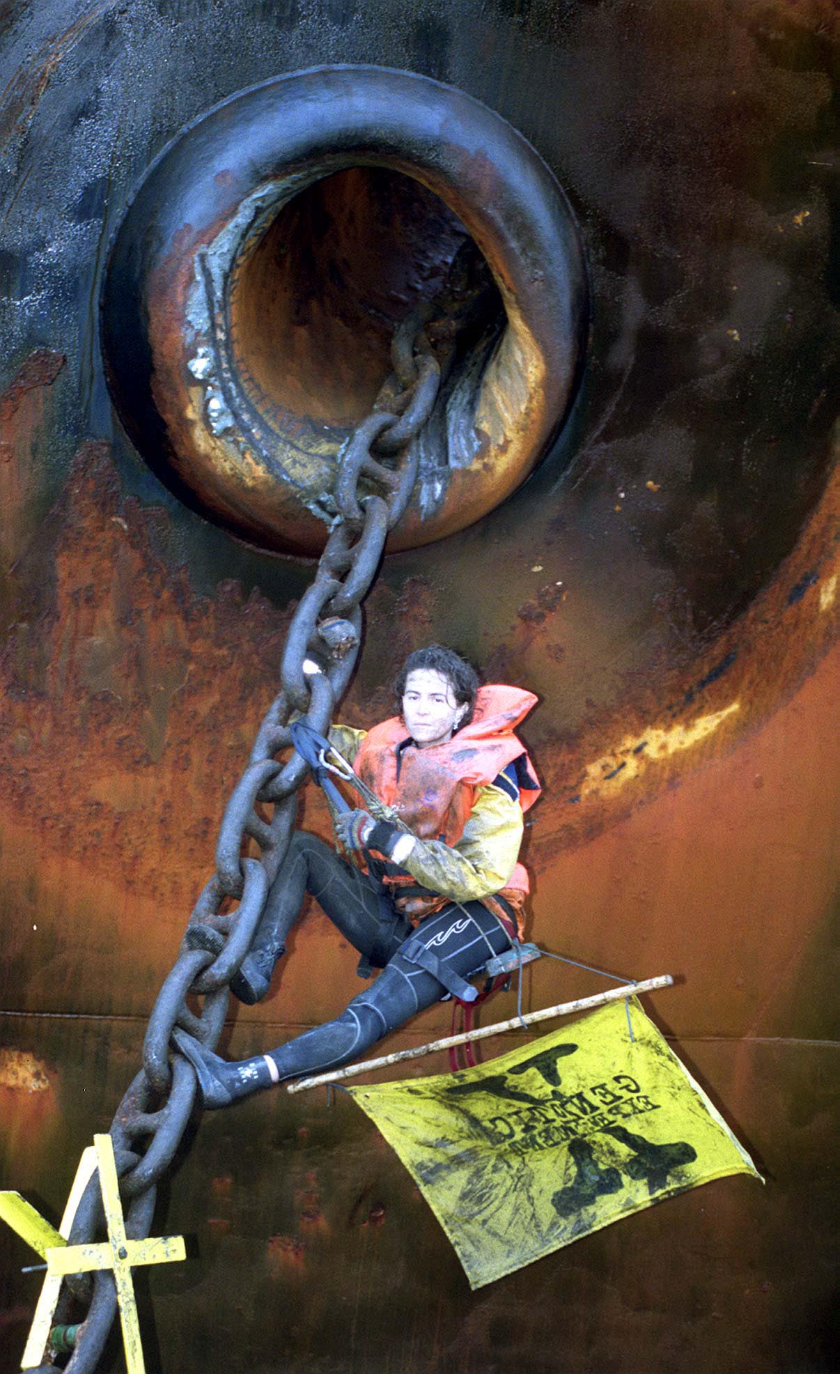 251110 TELEIA KAI PAVLA 295 B