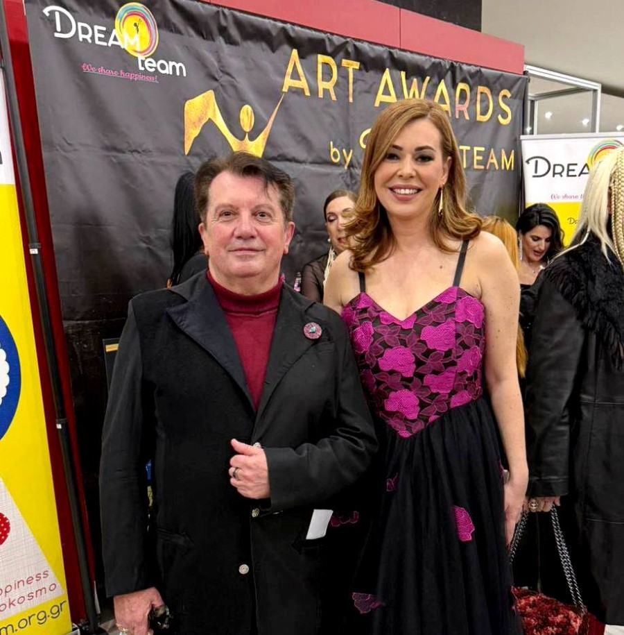 Κώστας Ευαγγελατος Δώρα Λοίζου μέλη της κριτικής επιτροπήςjpg