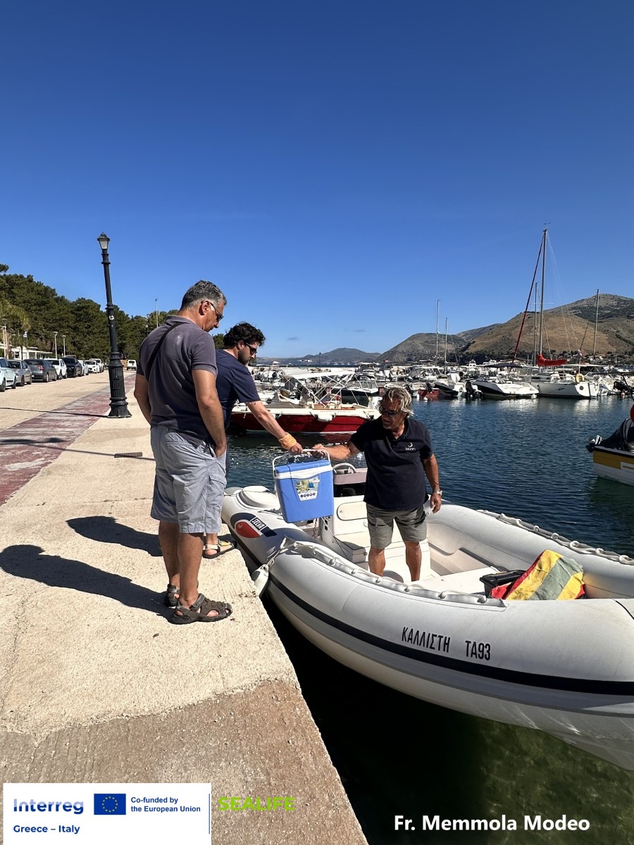7 Loading the equipment in Maistratos by Francesca Memmola Modeo