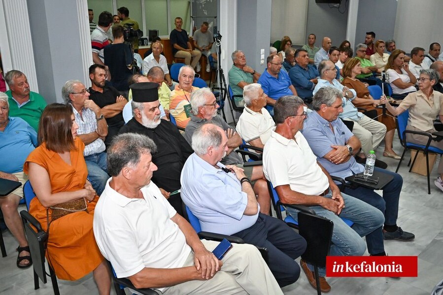 pasok kokkina daneia28 a5ffa