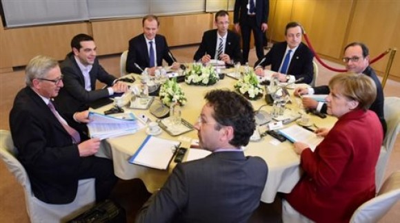 Σύγκλιση στη μίνι σύνοδο - Λίστα μεταρρυθμίσεων και Eurogroup τα επόμενα βήματα μετά την επταμερή