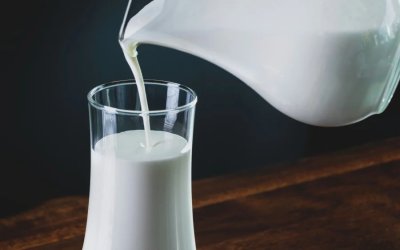 Η ακρίβεια «χτυπά» και το γάλα: Σε ποια αυξήθηκαν οι τιμές