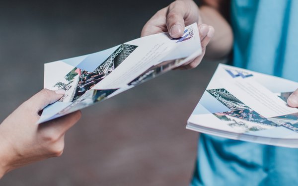 Αναζητούνται άτομα για διανομή ενημερωτικών φυλλαδίων