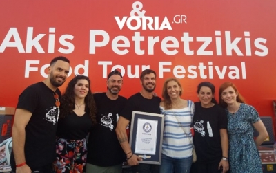 Στο βιβλίο Γκίνες η ομάδα Πετρετζίκη: 3.378 hamburger μέσα σε μία ώρα!