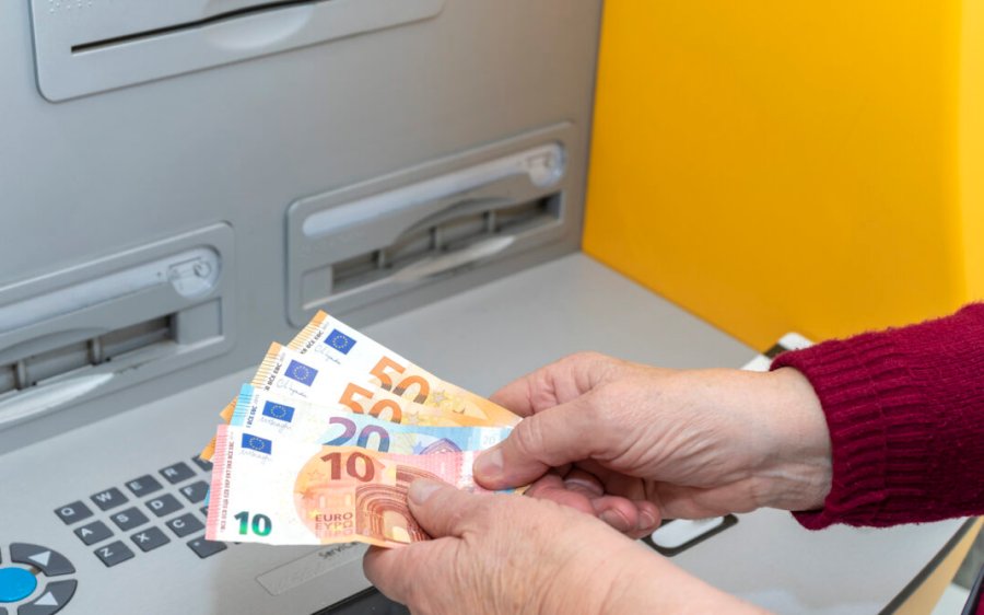 Μειώσεις φόρων, αλλαγές σε ΦΠΑ και ΕΝΦΙΑ, μισθούς και συντάξεις – Όλο το ημερολόγιο μέτρων έως το 2027