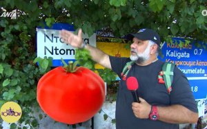 O Γρηγόρης Αρναούτογλου «άλωσε» την Κεφαλονιά με το &quot;The Roadshow&quot; – Η συνάντηση με τη μητέρα της Μπεκατώρου και ο Simon Pegg!