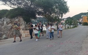 Η αναβίωση μετά από δεκαετίες του εθίμου της Αναλήψεως στον Πόρο! (εικόνες)