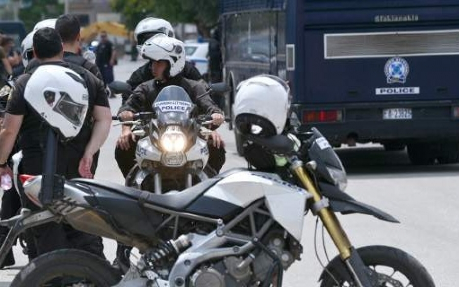 Τοξικομανής που πάσχει από HIV και ηπατίτιδα κάρφωσε με χρησιμοποιημένη σύριγγα αστυνομικό