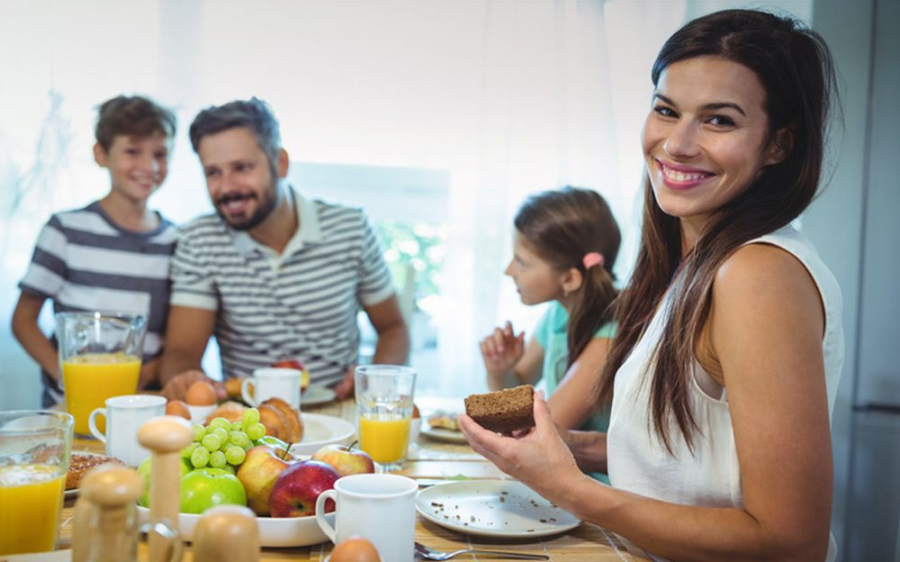 Γιατί είναι σημαντικό για τα παιδιά να τρώει μαζί όλη η οικογένεια