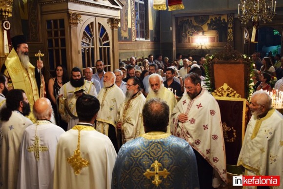 Με λαμπρότητα ο Εσπερινός του Σωτήρος στα Τραυλιάτα