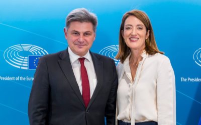 Συνάντηση Φαραντούρη - Μέτσολα με φόντο τα ελληνικά εθνικά θέματα