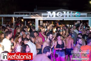 Το Party του Mojito Beach Bar στην Αντίσαμο με τον Kiko Navarro (εικόνες)