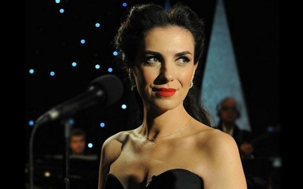 Η Φωτεινή Δάρρα στην Κεφαλονιά για μία μοναδική συναυλία!