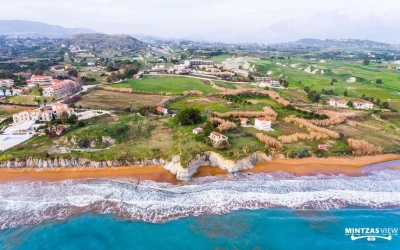 Παραλία Ξι - Εναέριες λήψεις που εντυπωσιάζουν (εικόνες)