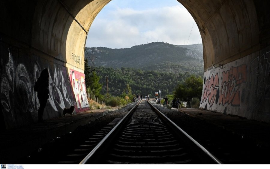 Στα όρια νέων σκληρών μέτρων η Αττική - Το «κόκκινο» λεκανοπέδιο και η απαγόρευση κυκλοφορίας με τη... δύση του ήλιου