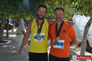 Ήρθαν από την Γερμανία με ποδήλατο! 2328 χιλιόμετρα διένυσαν οι Αφοί Μολφέτα για να βρεθούν στον τόπο τους (video)