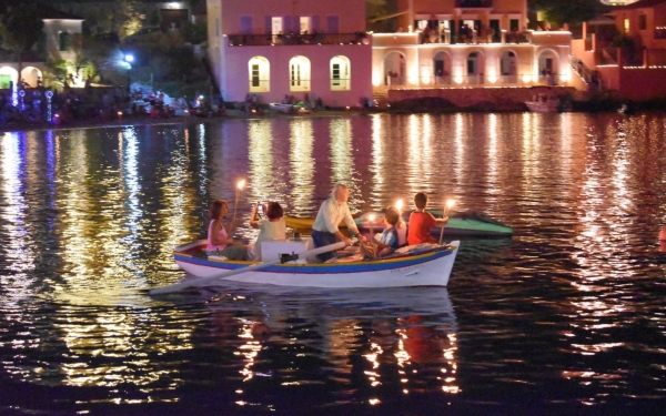 Μουσικές και χρώματα πλημμύρισε η Άσσος (εικόνες)