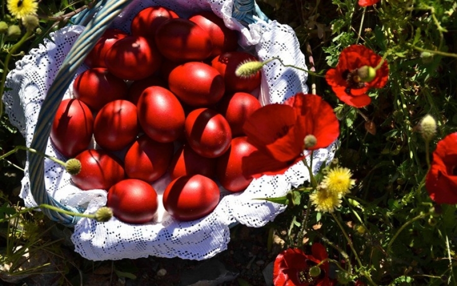 Γιατί σήμερα βάφουμε κόκκινα τα αβγά;