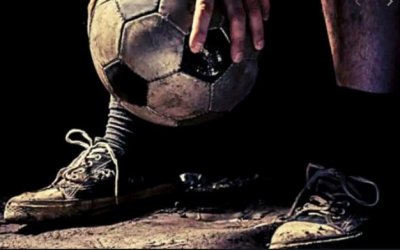 Δ. Ζησιμάτος: "Όσο υπάρχουν δύο πέτρες για δοκάρια και ένα παιδί με μια ξεφτισμένη μπάλα να παίζει, το ποδόσφαιρο θα ζει..."