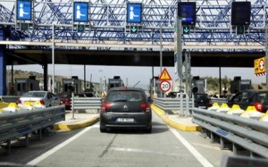 Δημοψήφισμα 2015: Δωρεάν όλα τα διόδια, εκπτώσεις στα μέσα μεταφοράς