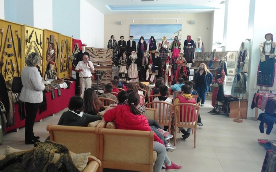 Δήμος Ληξουρίου: Με ιδιαίτερη επιτυχία η Έκθεση Ιστορικών Κειμηλίων απ' την Συλλογή Χρήστου Κατσαμπάνη (εικόνες)