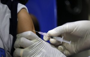 Εμβόλιο κατά του HPV: 1 στους 2 Έλληνες γονείς δεν εμβολιάζει το παιδί του – Που βασίζεται ο δισταγμός τους