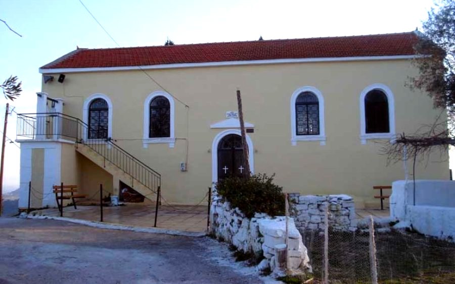 Θεία λειτουργία και κοπή Βασιλόπιτας στα Δελλαπορτάτα