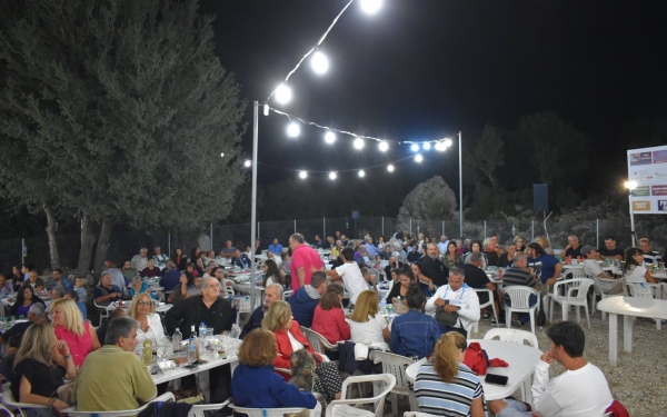 Το αντάμωμα των κυνηγών στον Αίνο (εικόνες)