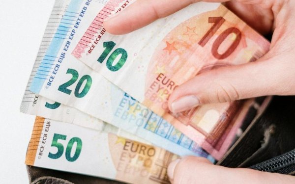 Ξεκινούν οι αιτήσεις για το voucher έως 2.500€ της ΕΕΤΑΑ – Ποιοι δικαιούνται επιδότηση