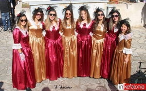 Παραδοσιακές Καντρίλιες και αποκριάτικοι χοροί ξαναζωντάνεψαν στην Λακήθρα (εικόνες)