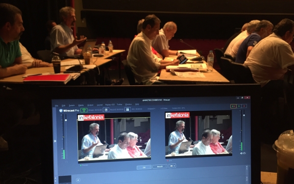 Η συνεδρίαση του Δημοτικού Συμβουλίου με επίκεντρο τις 21 απολύσεις των συμβασιούχων του Δήμου (VIDEO)