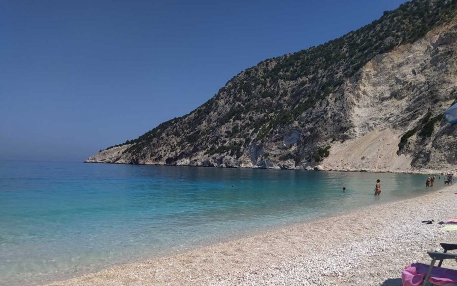 Παρ'ολίγον πνιγμός σήμερα στον Μύρτο - Η άμεση κινητοποίηση έσωσε την Κινέζα τουρίστρια