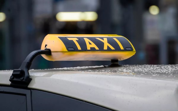 ΤΑΞΙ στην Κεφαλονιά – Πόσες άδειες ανοίγουν για 6 – 9θέσια οχήματα