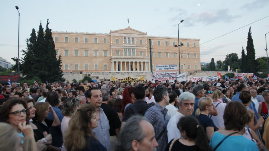 Συγκέντρωση υπέρ του 'Όχι' στο Σύνταγμα