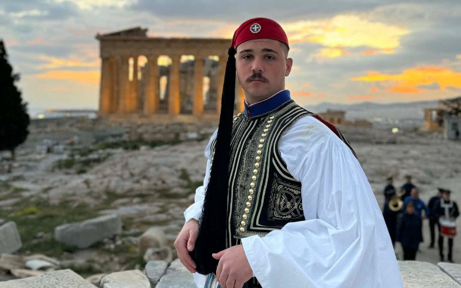 Τρεις Κεφαλονίτες Εύζωνες στην παρέλαση της 25ης Μαρτίου