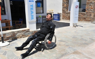Δύναμη ψυχής και θέλησης από τον πρώτο παραπληγικό εκπαιδευτή καταδύσεων στην Ελλάδα (φωτό)
