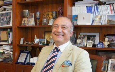 Ο Έλληνας γιατρός που έχει χειρουργήσει 15.000 παιδιά χωρίς να πληρωθεί