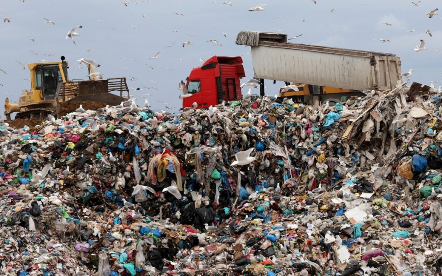Σκουπίδια: Ερχεται βαρύ χαράτσι στους δήμους για την ταφή - Το σχέδιο της κυβέρνησης