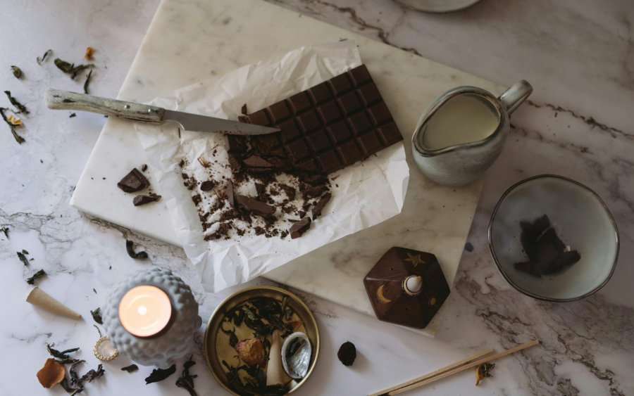 Μαύρη Σοκολάτα: Οι επιστήμονες ανακάλυψαν ουσία που επιβραδύνει τη γήρανση