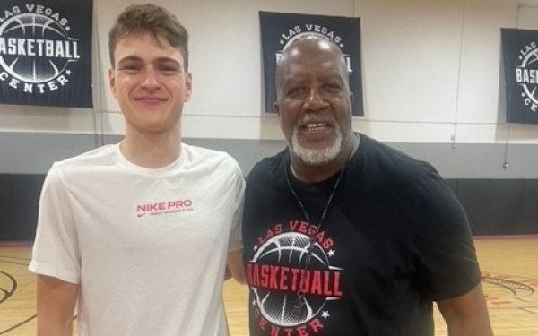 Συγχαρητήρια! Ο 17χρονος Κεφαλονίτης Πάρης Παπαδάτος ''πέταξε'' στις ΗΠΑ, με υποτροφία σε High School του Λας Βέγκας!