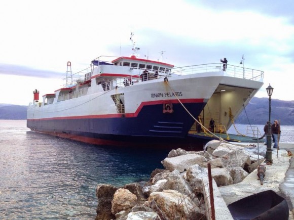 Το πλήρωμα του "Ιόνιον Πέλαγος" συμμετέχει στην 24ωρη απεργία της ΠΝΟ