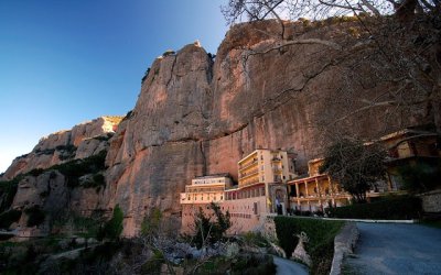 4ήμερη προσκυνηματική εκδρομή σε Αθήνα - Καλάβρυτα- Αίγινα - Νέα Μάκρη