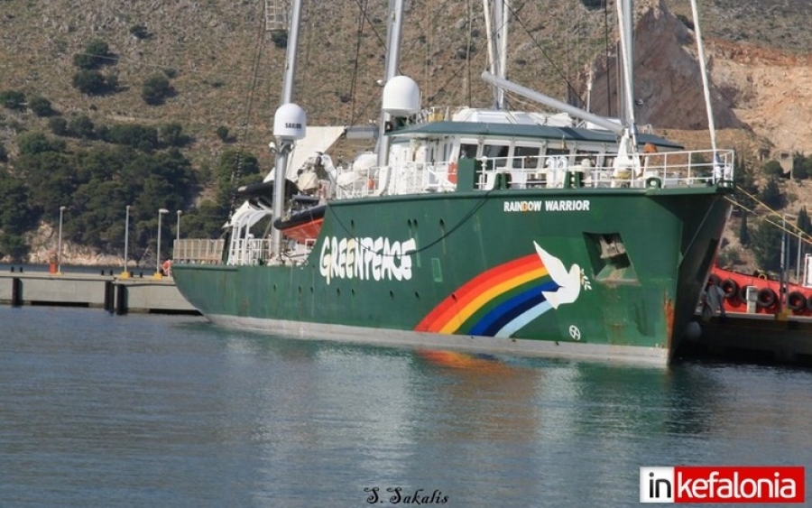 Ξενάγηση στο ιστορικό πλοίο της Greenpeace (εικόνες)