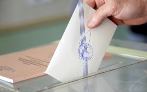 Αυτοδιοικητικές εκλογές 2023: Άνοιξαν οι κάλπες σε όλη την Ελλάδα